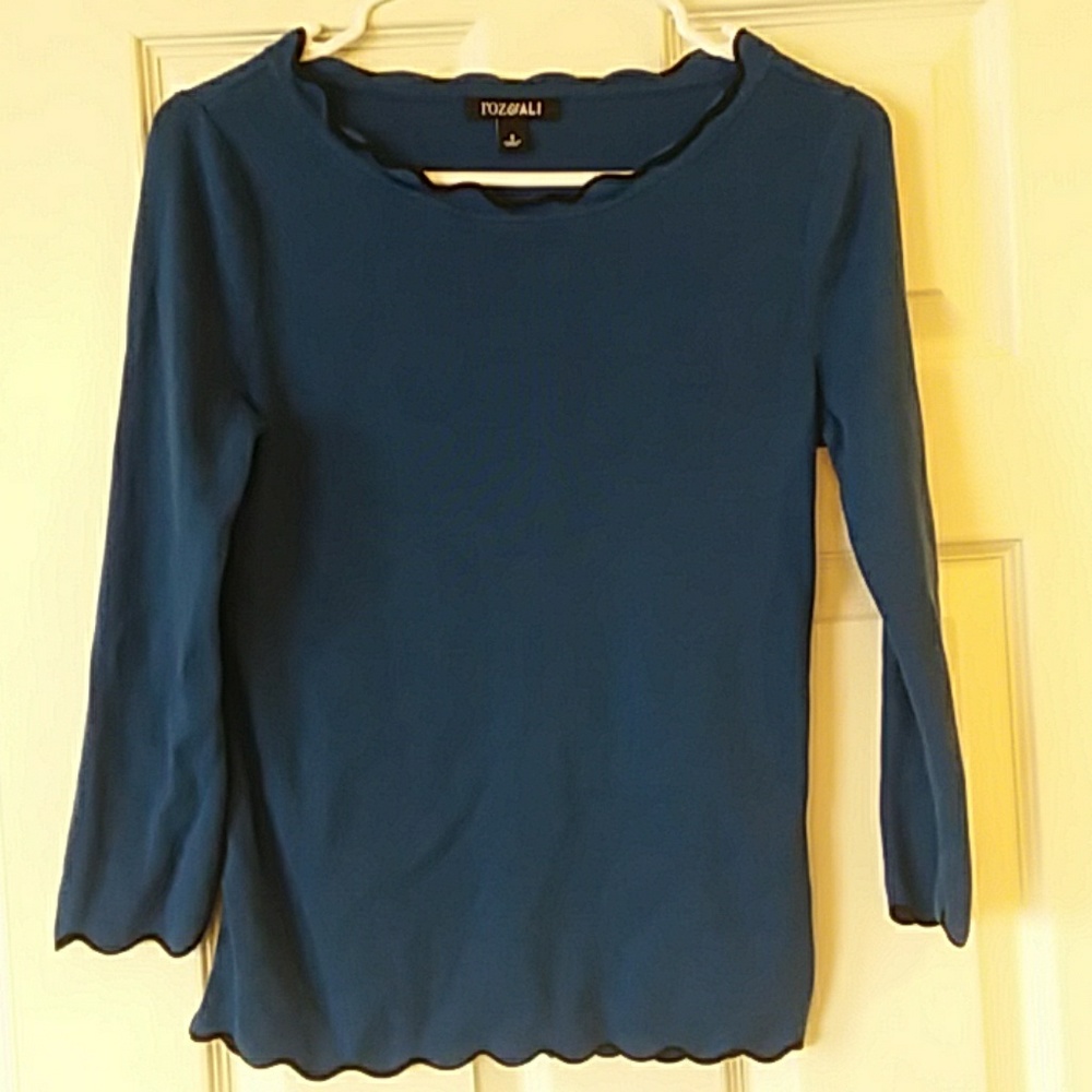 Roz and Ali blue sweater size small